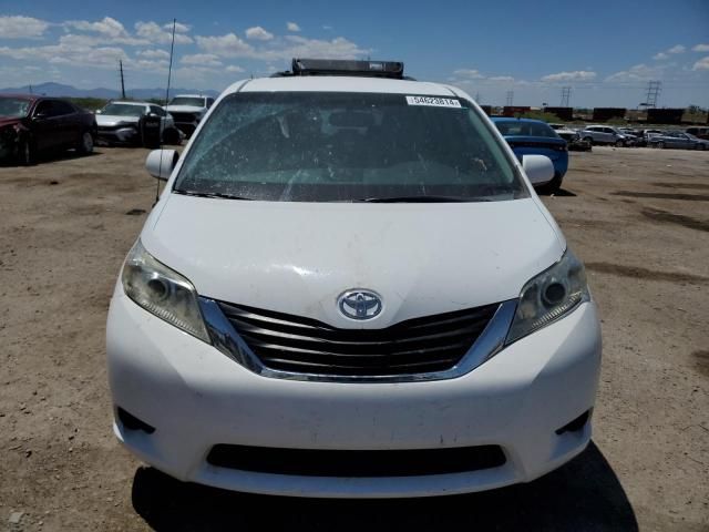 2014 Toyota Sienna LE