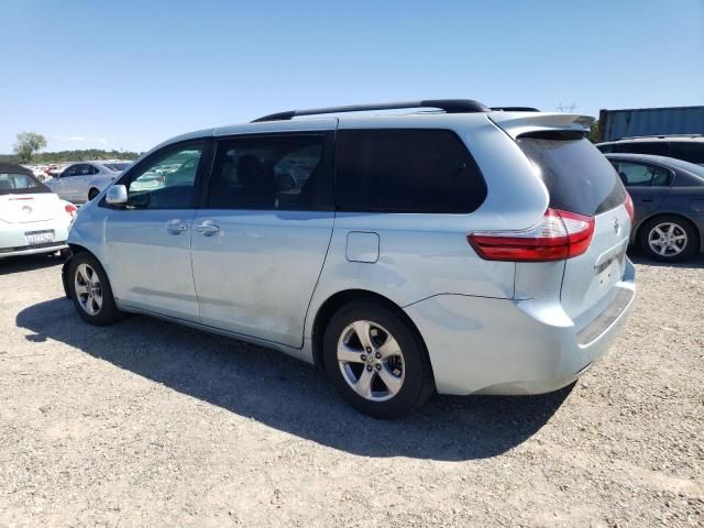 2016 Toyota Sienna LE