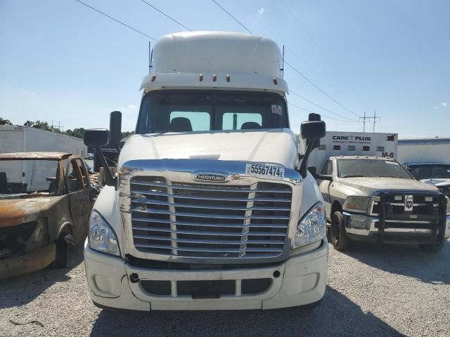 2015 Freightliner Cascadia 125