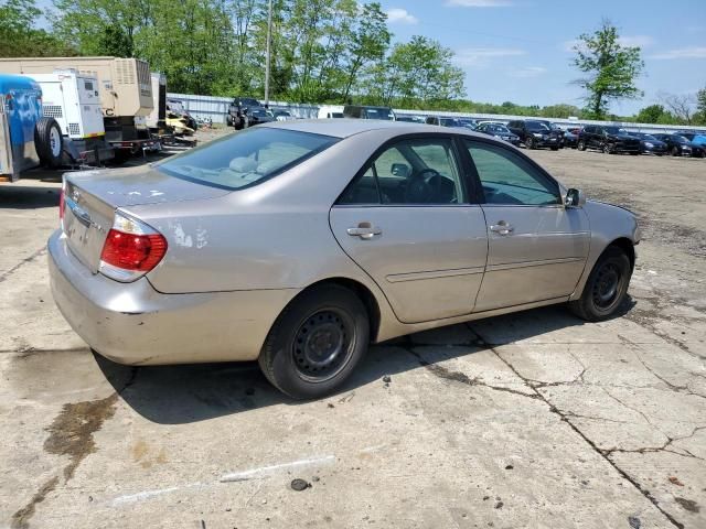 2005 Toyota Camry LE