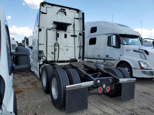 2016 Freightliner Cascadia 125