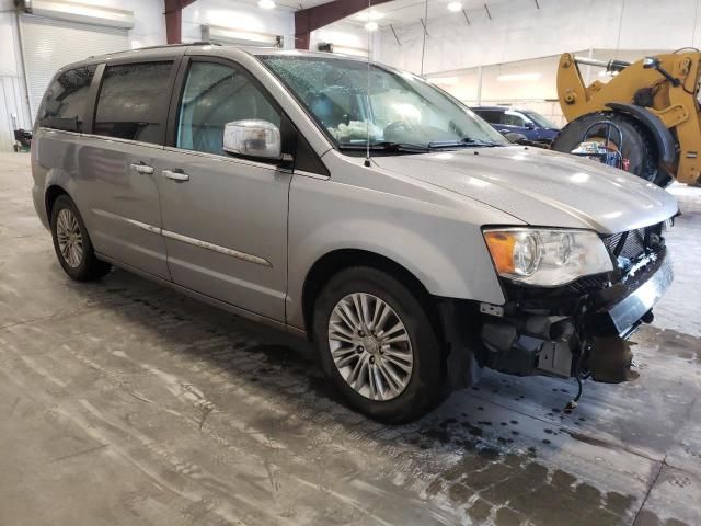 2015 Chrysler Town & Country Touring L