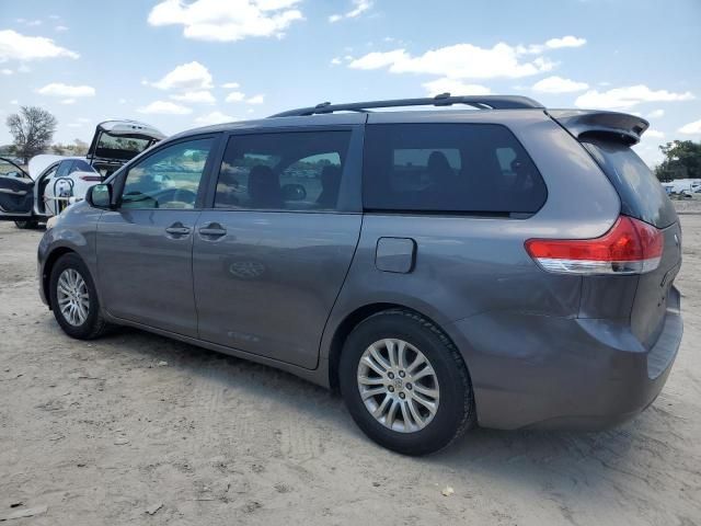 2014 Toyota Sienna XLE