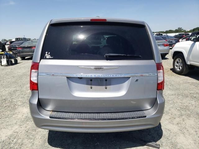 2013 Chrysler Town & Country S