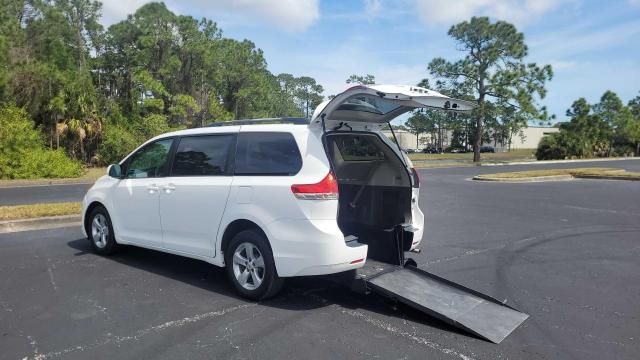 2011 Toyota Sienna LE