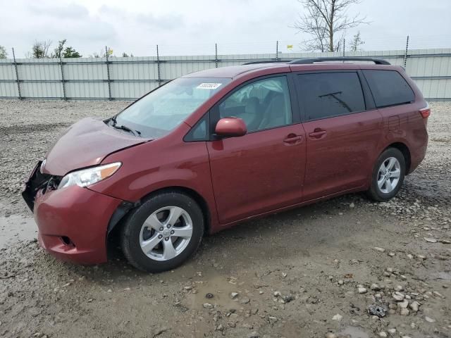 2015 Toyota Sienna LE