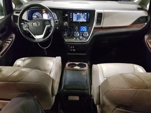 2016 Toyota Sienna XLE