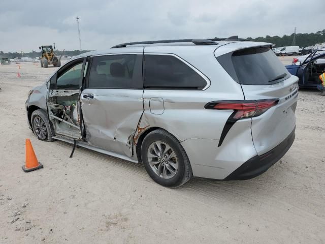 2021 Toyota Sienna LE