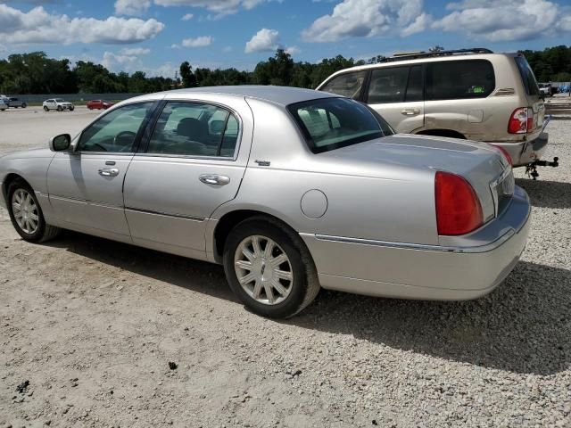 2010 Lincoln Town Car Signature Limited