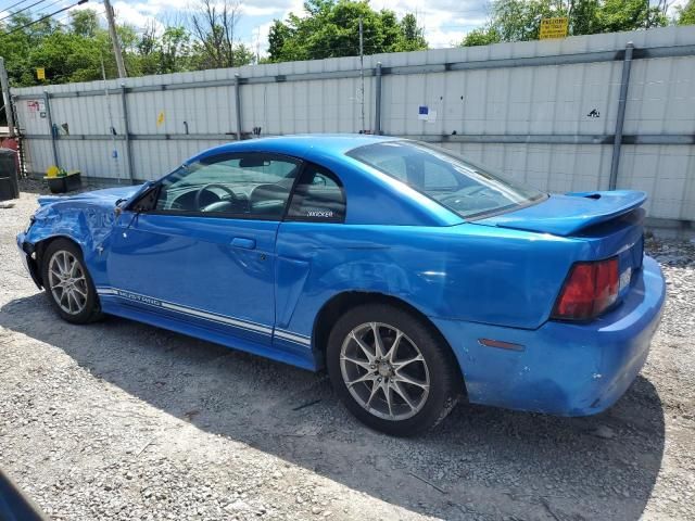 2000 Ford Mustang