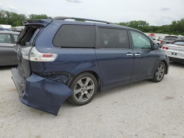 2018 Toyota Sienna SE