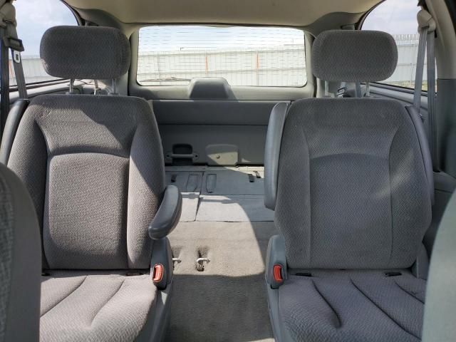 2005 Dodge Grand Caravan SE