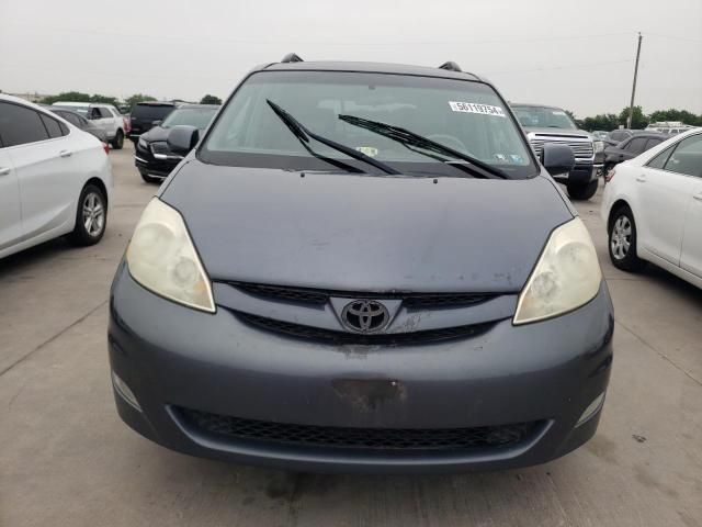 2006 Toyota Sienna XLE