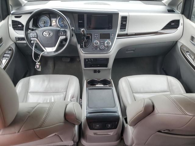 2015 Toyota Sienna XLE