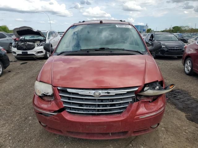 2005 Chrysler Town & Country Limited