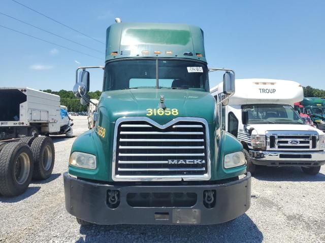 2012 Mack 600 CXU600