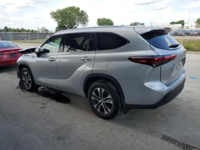 2022 Toyota Highlander XLE