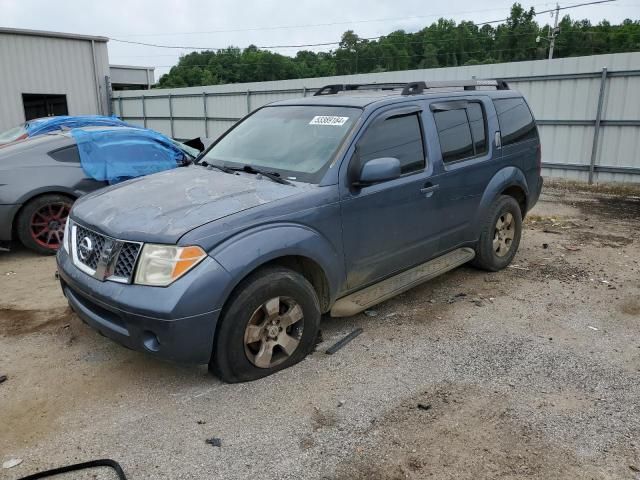 2005 Nissan Pathfinder LE