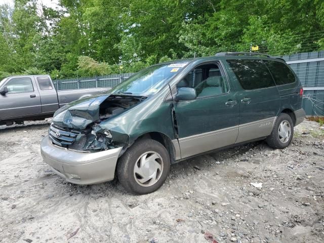 2002 Toyota Sienna LE