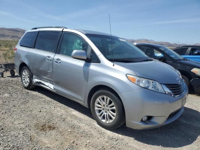 2013 Toyota Sienna XLE