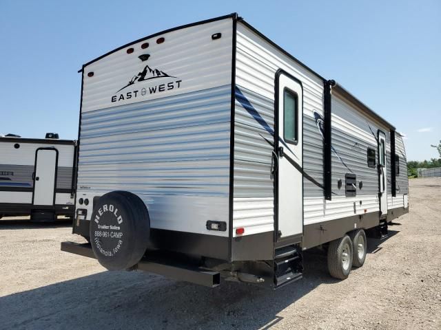 2019 East Manufacturing Trailer