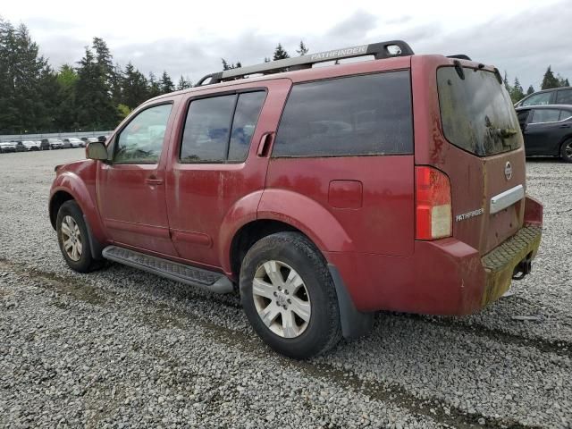 2005 Nissan Pathfinder LE