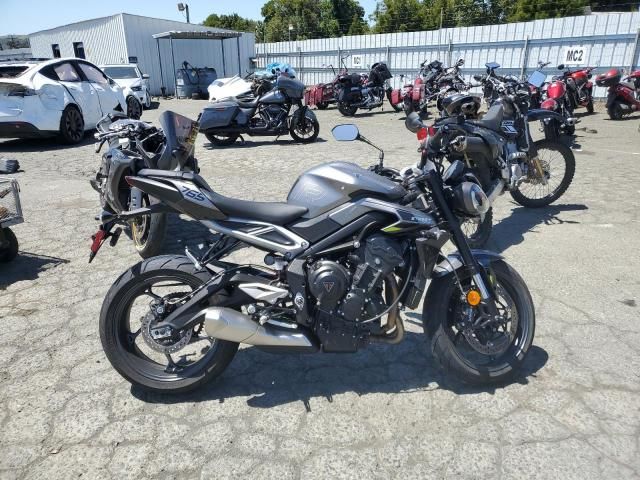 2024 Triumph Street Triple 765 R