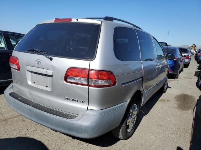 2003 Toyota Sienna LE