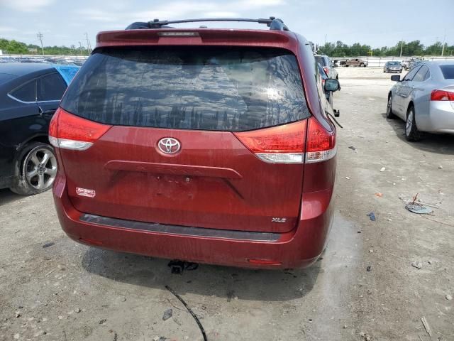 2011 Toyota Sienna XLE