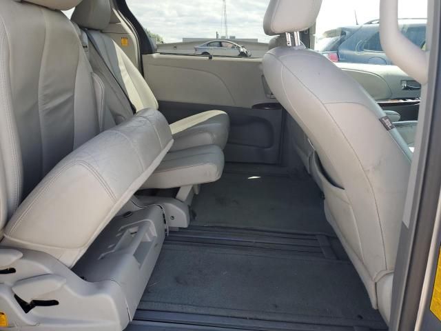 2012 Toyota Sienna XLE