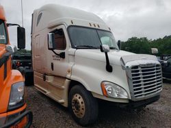 Salvage trucks for sale at Augusta, GA auction: 2016 Freightliner Cascadia 125