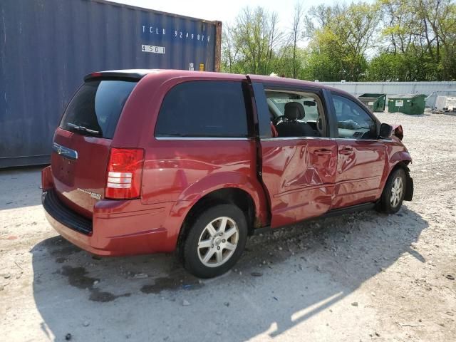 2010 Chrysler Town & Country LX