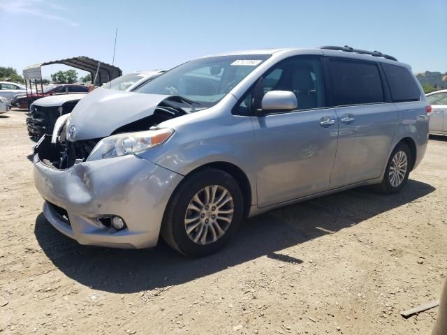 2014 Toyota Sienna XLE