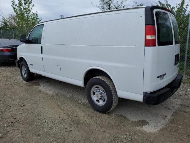 2004 Chevrolet Express G2500