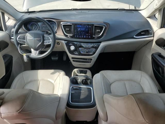 2017 Chrysler Pacifica Touring L Plus