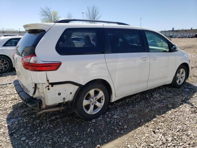 2016 Toyota Sienna LE