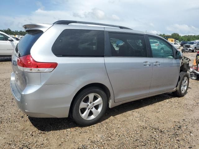 2013 Toyota Sienna LE