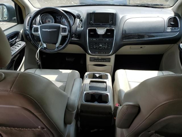 2013 Chrysler Town & Country Touring L