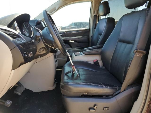 2012 Chrysler Town & Country Touring L