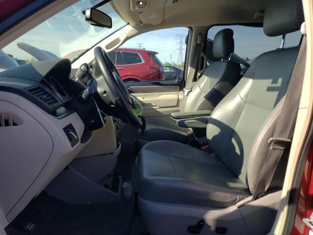 2011 Volkswagen Routan SE