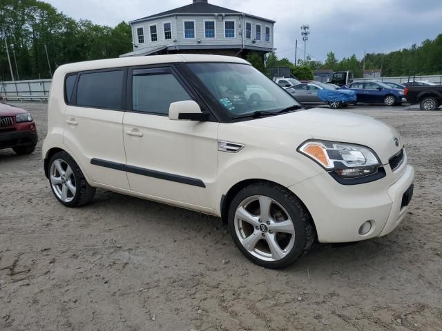 2011 KIA Soul +