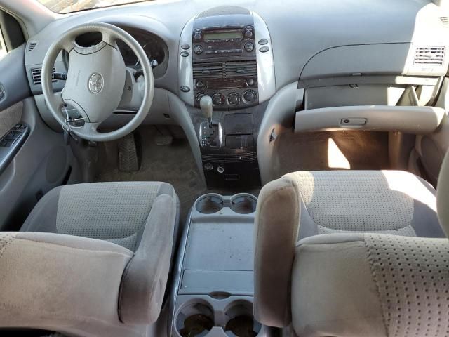 2009 Toyota Sienna CE