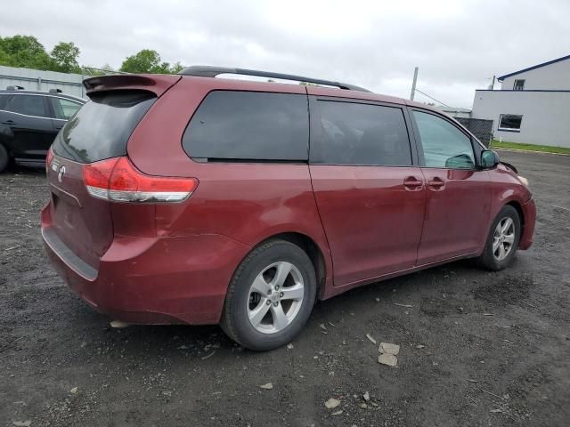 2014 Toyota Sienna LE