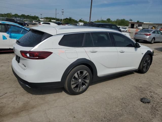 2018 Buick Regal Tourx Essence