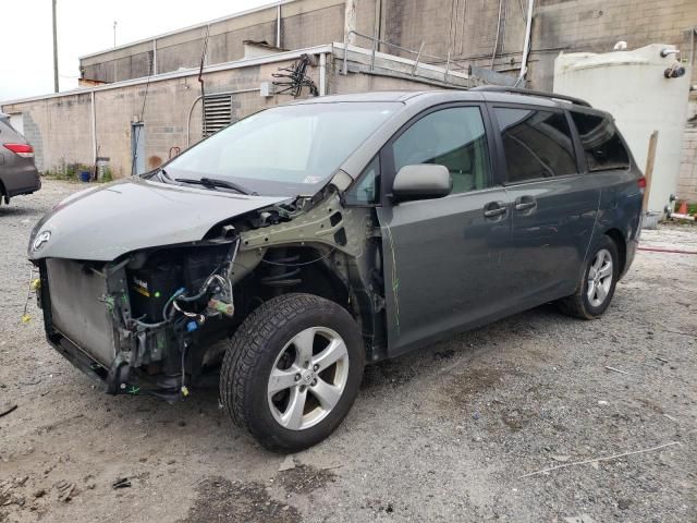 2011 Toyota Sienna LE