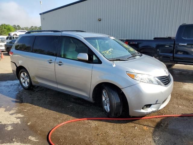 2014 Toyota Sienna LE