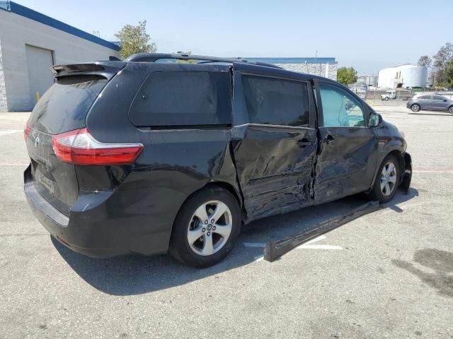 2020 Toyota Sienna LE