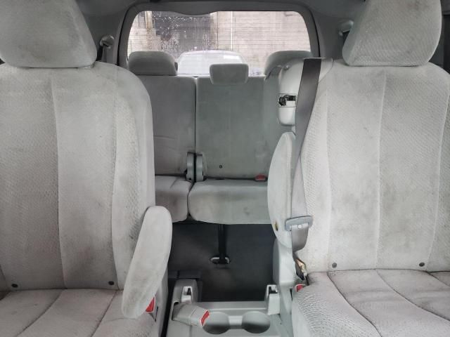 2011 Toyota Sienna LE