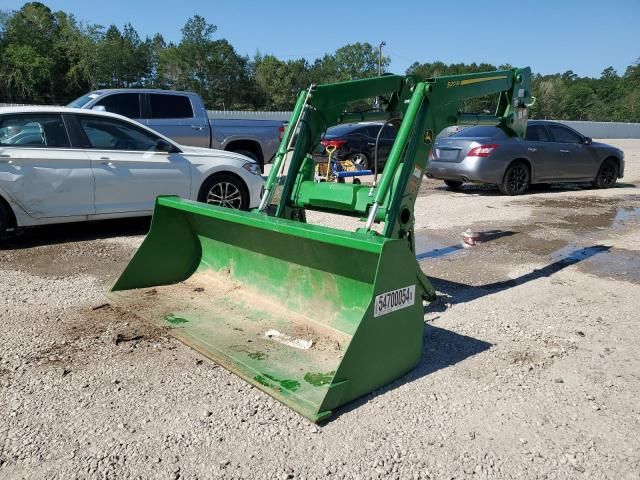 2022 John Deere 520M