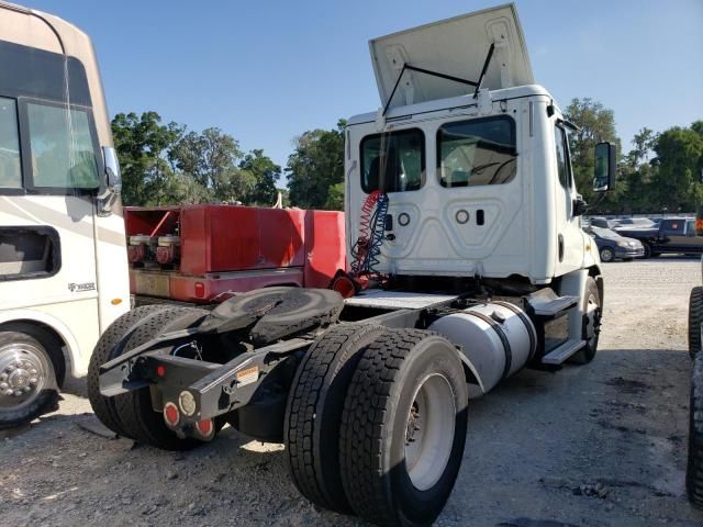 2018 Freightliner Cascadia 113